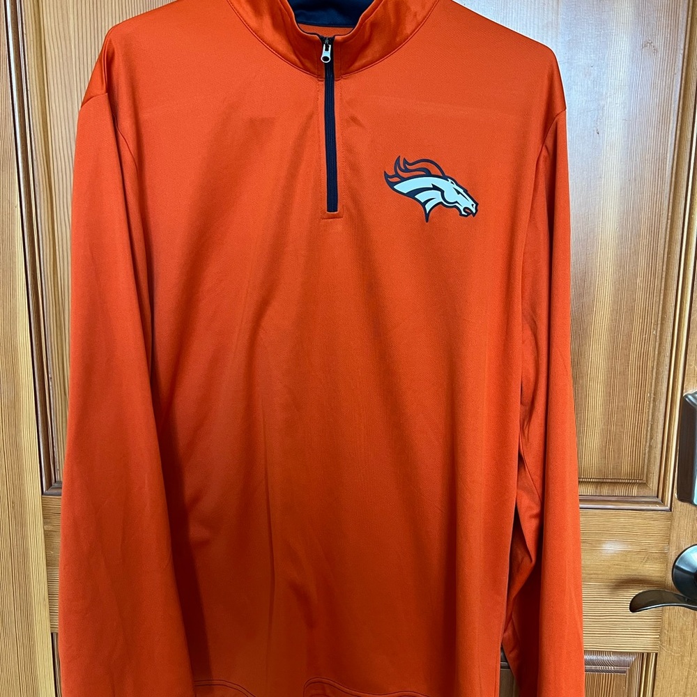 Denver Broncos Majestic thermabase 1/4 zip Men's pullover XL
